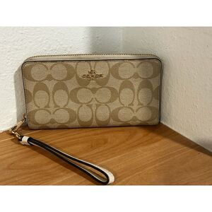 Coach Long Zip Around Wallet In Brown Signature Canvas EUC